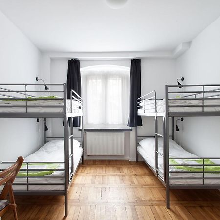 Opera Hostel Познань Экстерьер фото